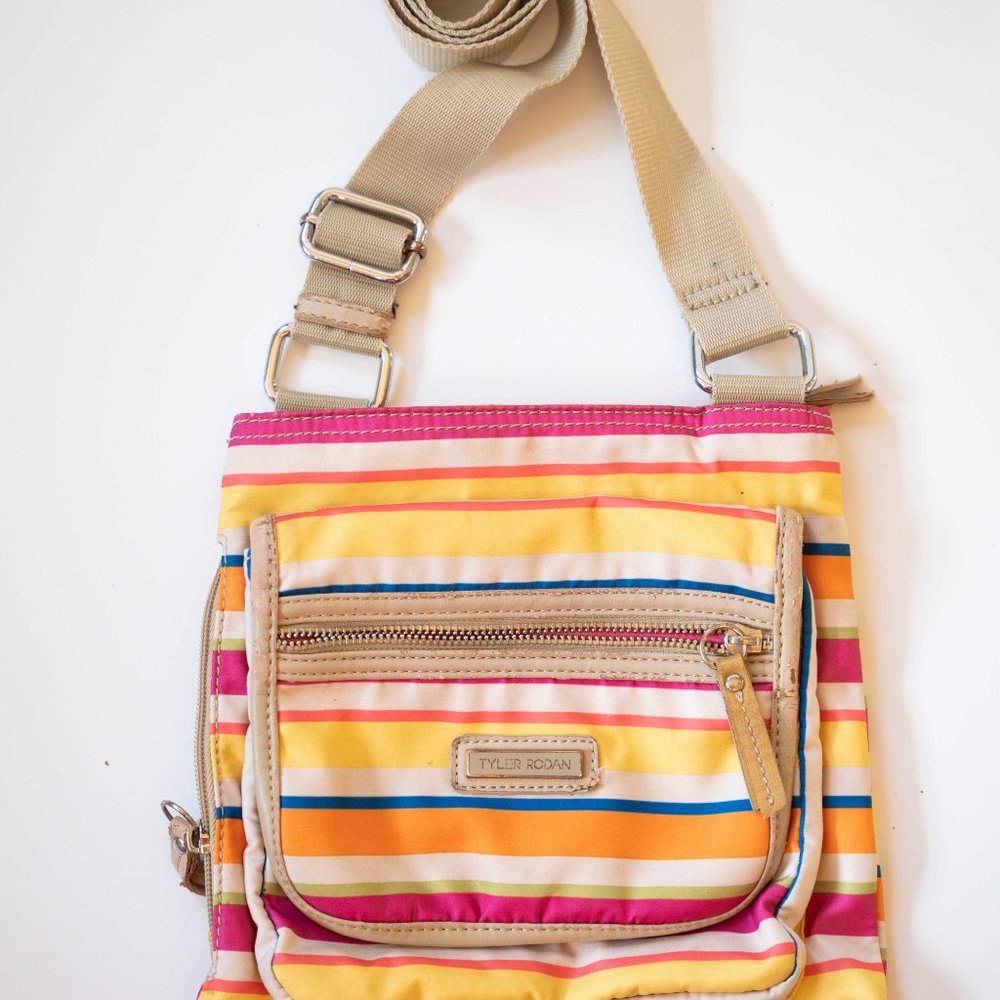 Multi colored shoulder purse